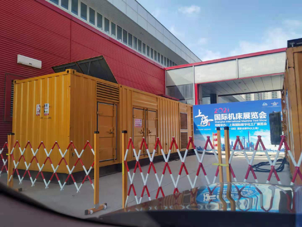 莱山发电车出租-发电机无电压或电压太低怎么办？
