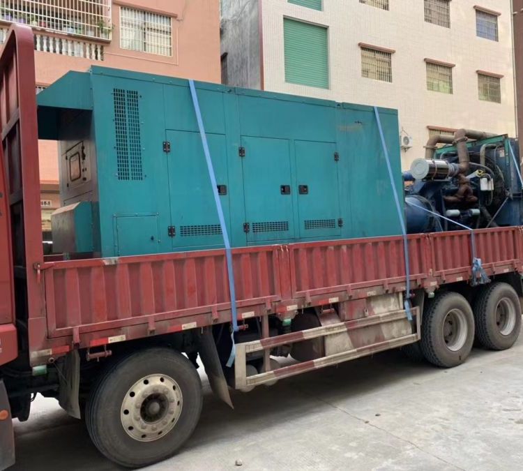 莱山如何在不同负载率下确保 400KW 柴油发电机组的正常运行？