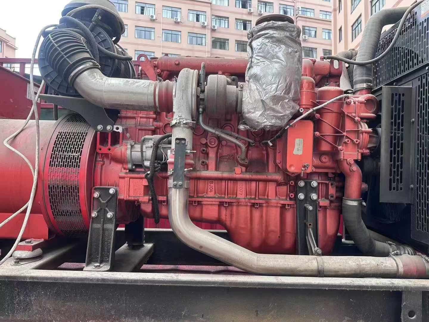 莱山如何选择适合 600kW 柴油发电机组的过载保护器？
